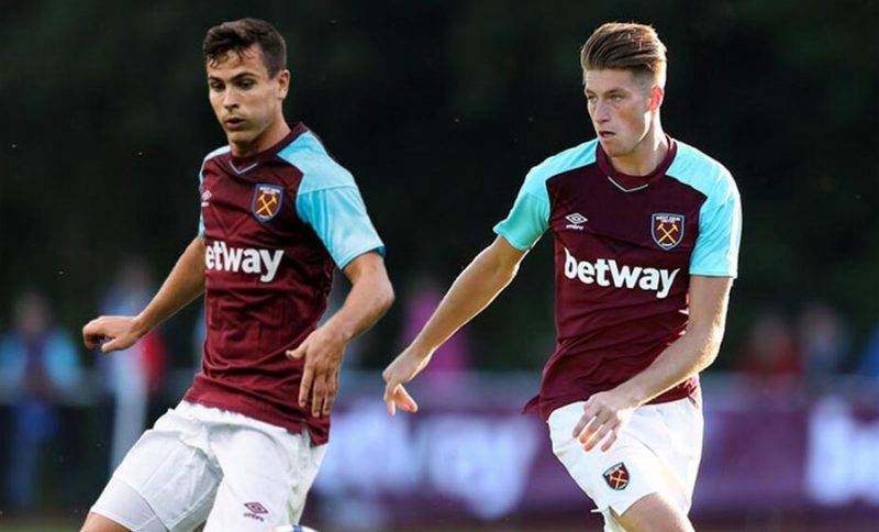 和学生们打 和学生们打